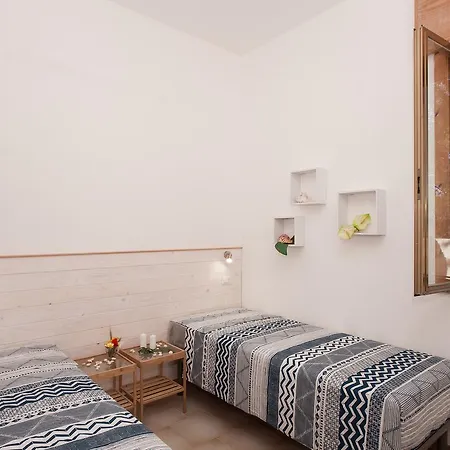 Villa With Pool In Torre Dell'orso M133
